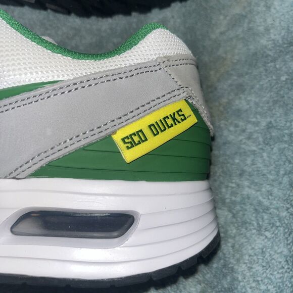 Size 9 - NCAA x Nike Air Max Verse Oregon main image 13